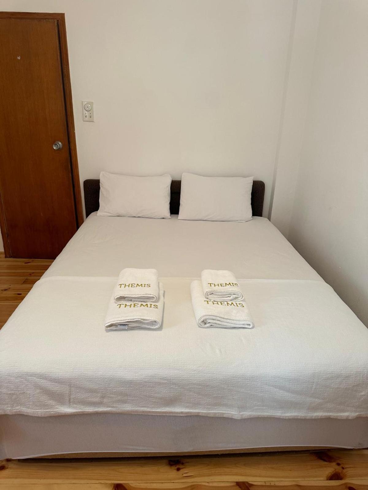 Themis Apart Hotel Kotor Bagian luar foto