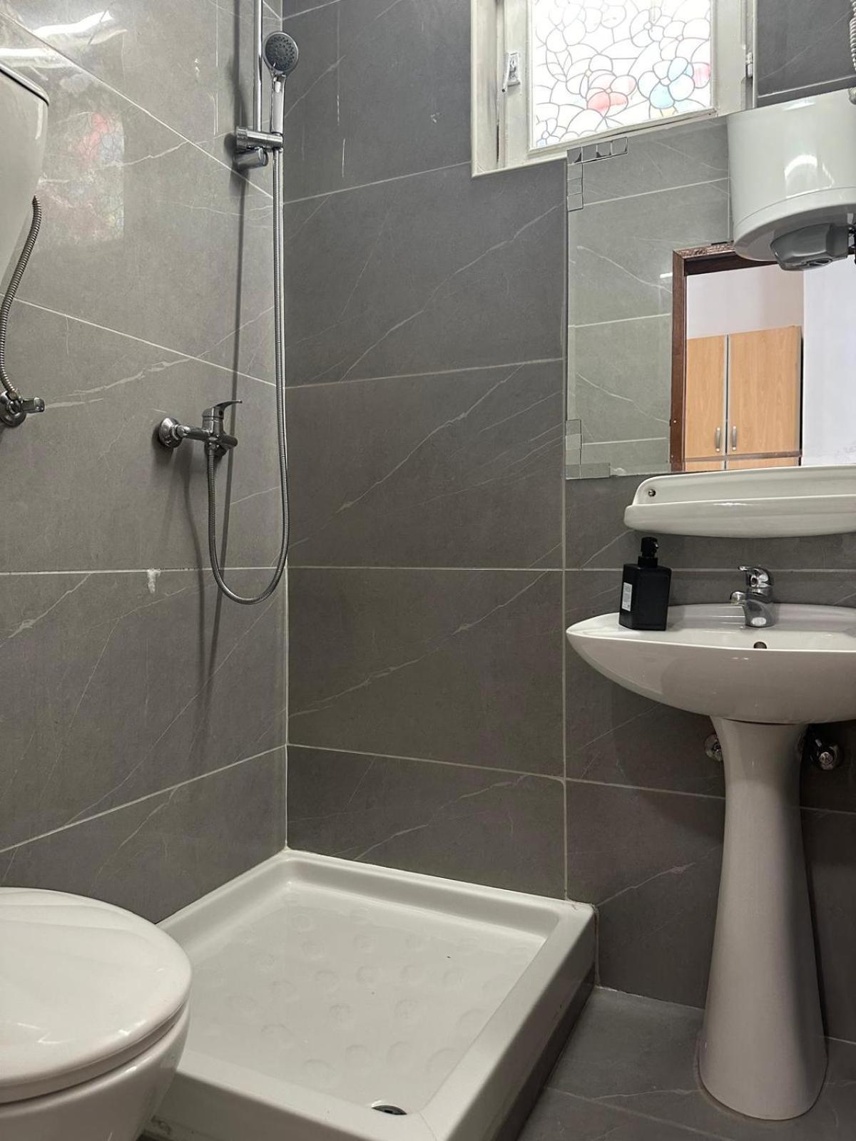 Themis Apart Hotel Kotor Bagian luar foto