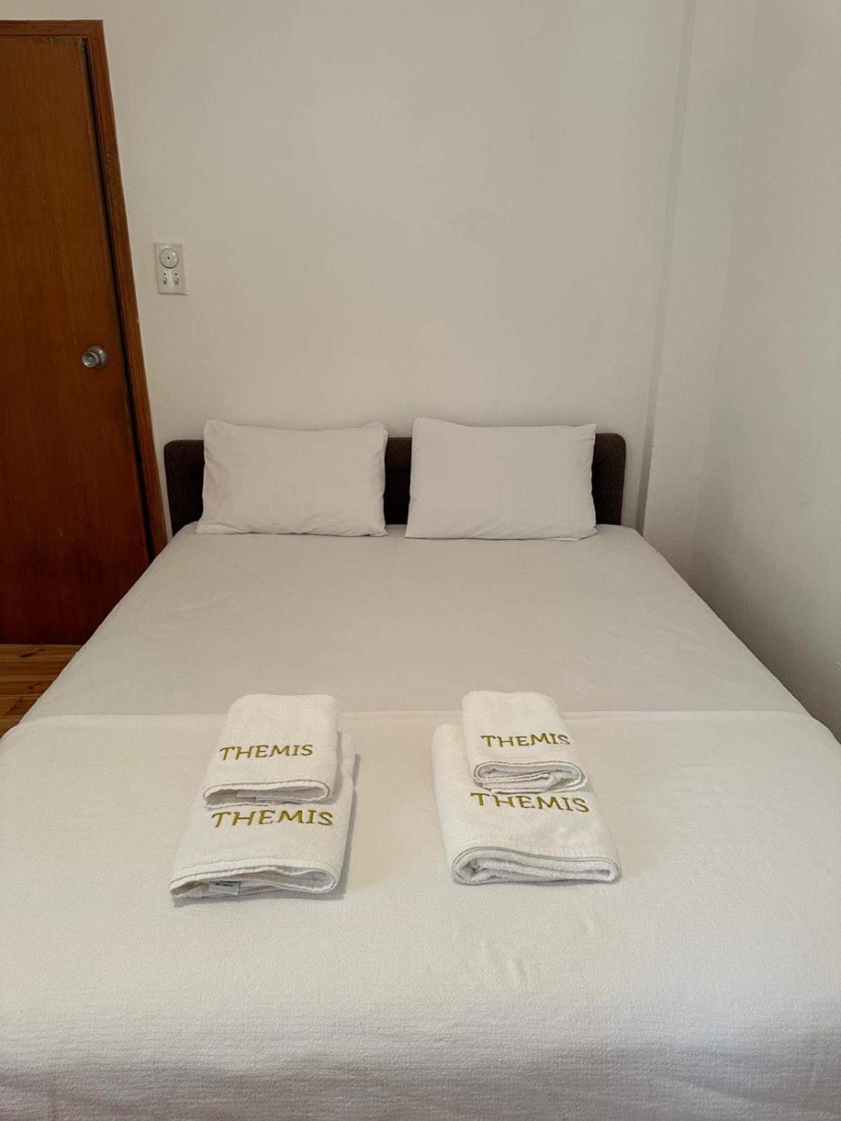 Themis Apart Hotel Kotor Bagian luar foto