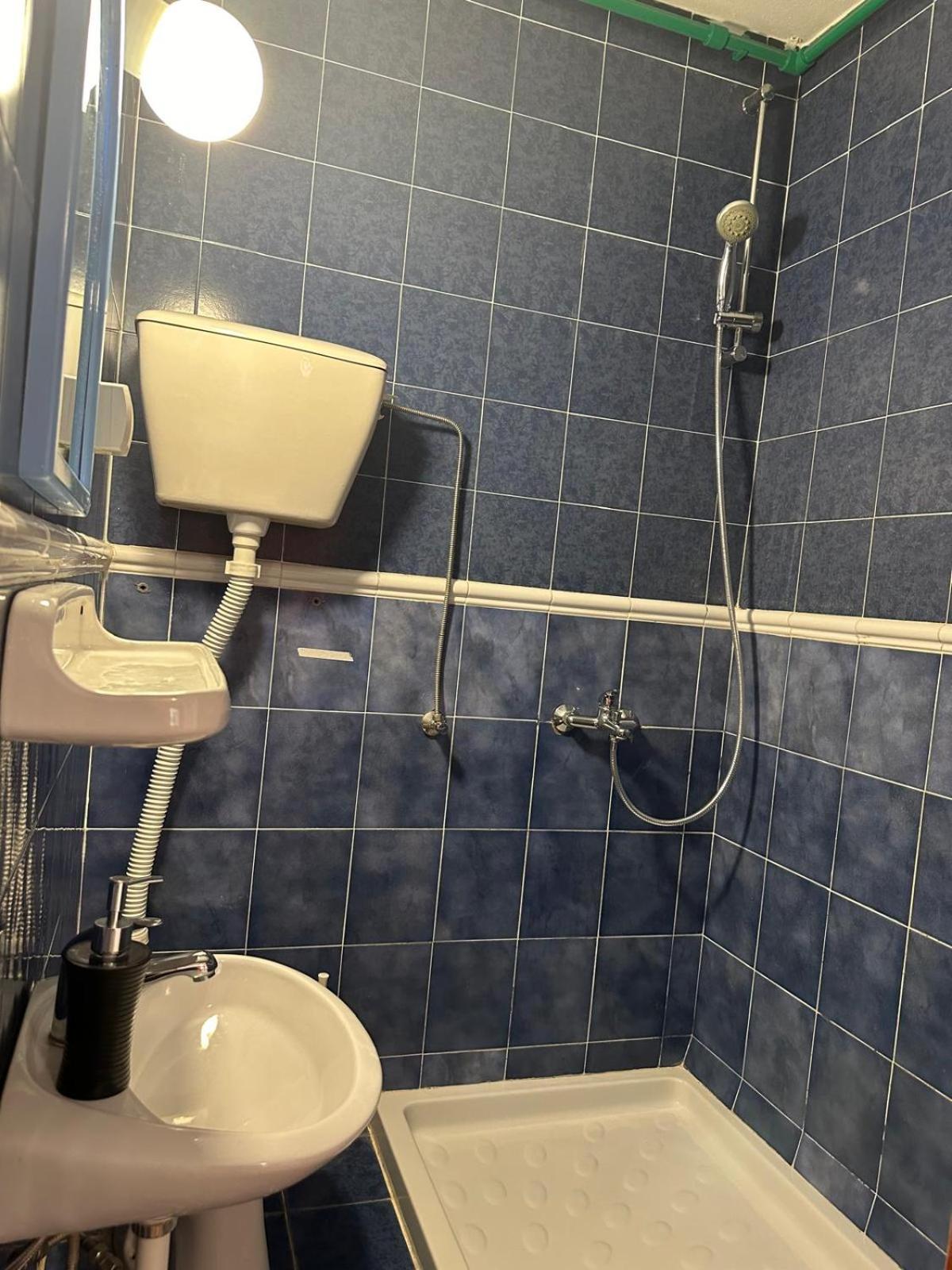 Themis Apart Hotel Kotor Bagian luar foto