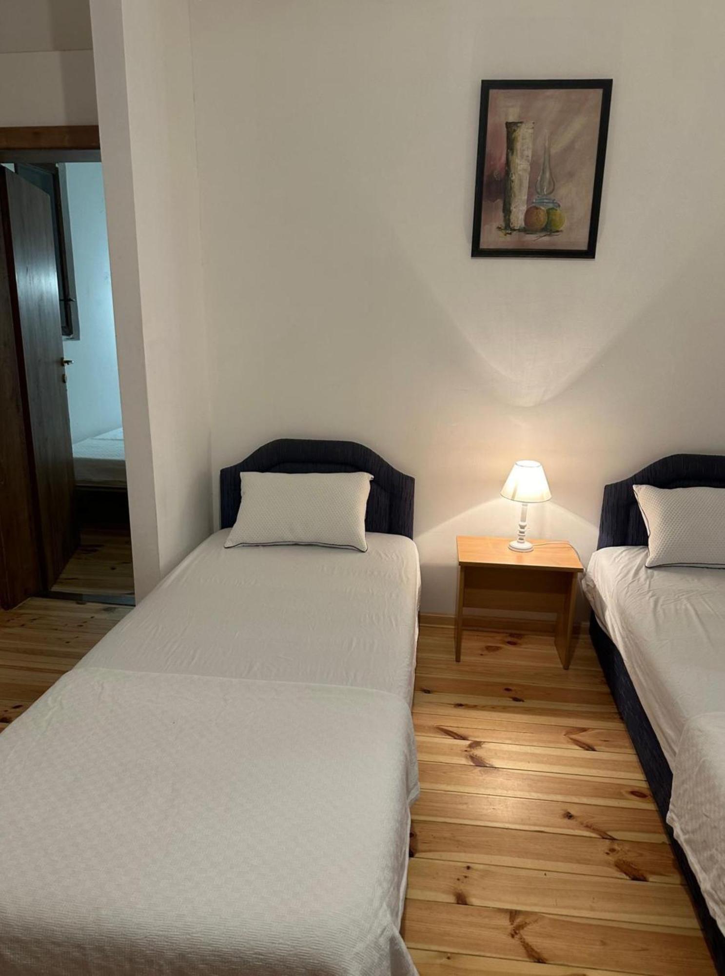 Themis Apart Hotel Kotor Bagian luar foto